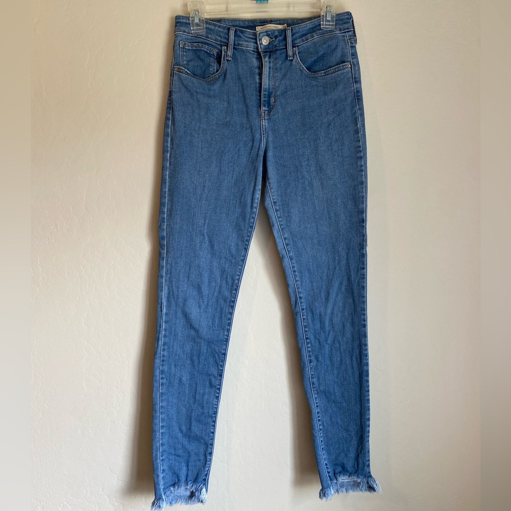 Levi’s 721 high rise skinny jeans